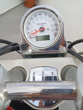 Victory 100 Cruiser Moto