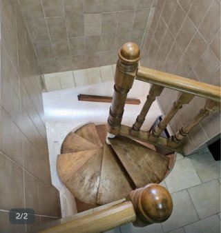 Escalera de Caracol de Madera y Hierro