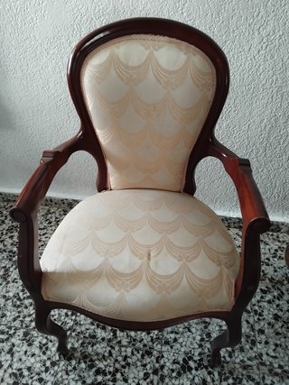 Butaca Clásica de Madera y Tela