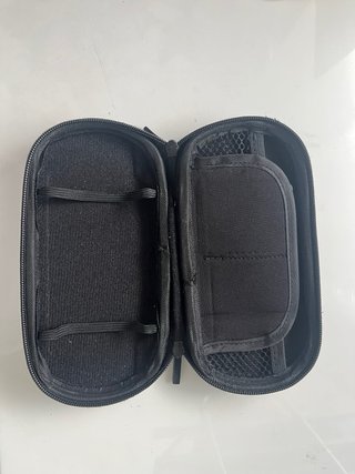 PSP E1000 poco usata con caricatore e custodia