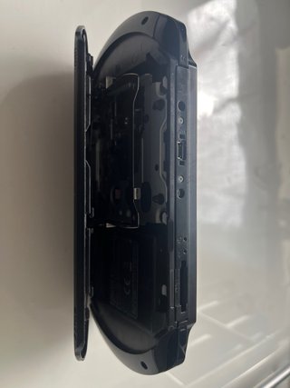 PSP E1000 poco usata con caricatore e custodia
