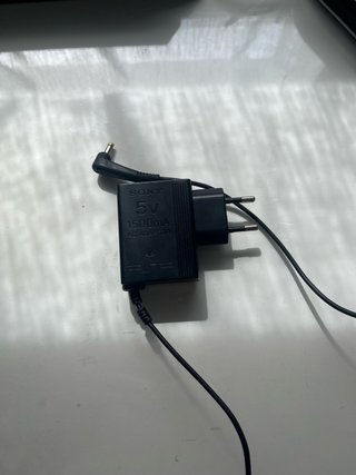 PSP E1000 poco usata con caricatore e custodia