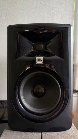 Pareja de Monitores JBL Serie 3 MKII c/M-Track Duo