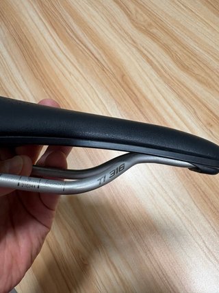 Sillín Selle Italia Novus Boost Superflow Titanio