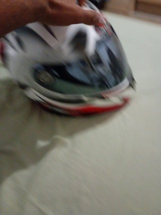 Casco de moto con diseño dragón