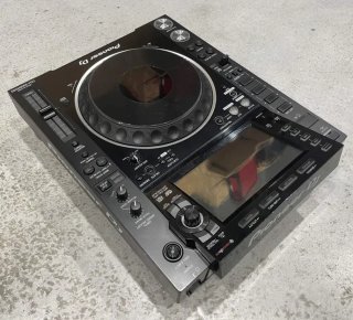 Pioneer DJ CDJ-2000NXS2 + Flightcase