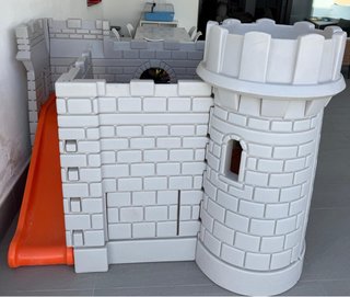 Castillo infantil con tobogán