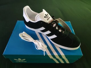 Zapatillas Adidas Gazelle Negras Blancas Hombre