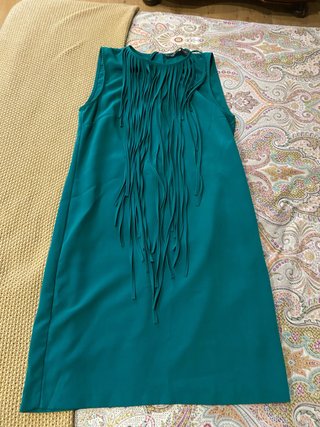 Vestido verde con flecos