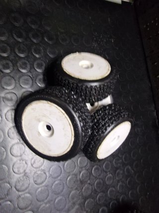 Set 4 gomme per auto RC