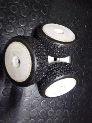 Set 4 gomme per auto RC