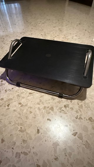 Reposapiés Ikea Metálico y Plástico Negro