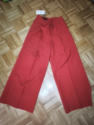 Pantalón Zara ancho rojo