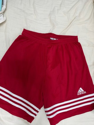 Pantalón corto adidas rojo