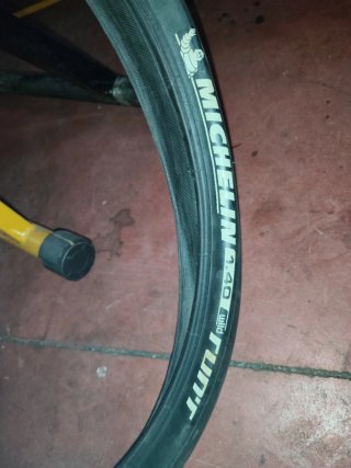 Cubierta Michelin para rodillo 700x23c