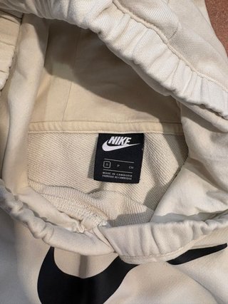 Sudadera Nike con capucha blanca