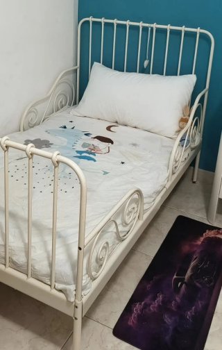 Habitación infantil Ikea:2camas,3 armarios,1cómoda