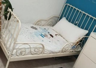 Habitación infantil Ikea:2camas,3 armarios,1cómoda