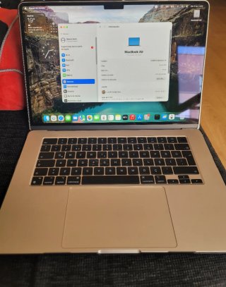 MacBook Air M3 2024