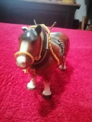 Caballo de cerámica de 1930