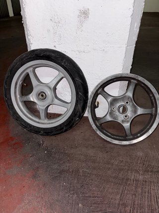 Juego de Llantas para Yamaha Aerox