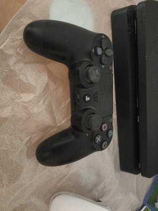 Consola PS4 Slim + 2 Mandos +2 Juegos