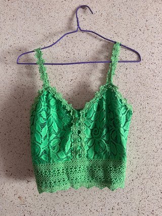 Crop top verde encaje