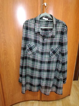 Blusa o camisa de manga larga Sisus, talla 50