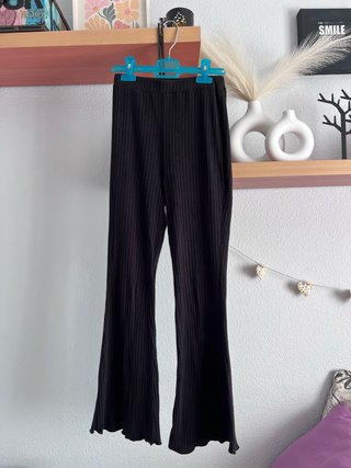 Pantalón Elástico Acampanado Negro