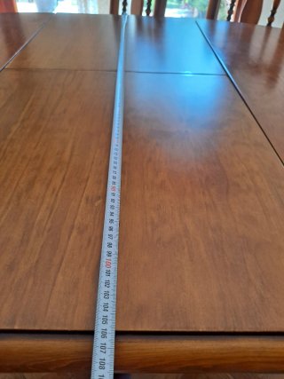 Mesa de Comedor de Madera Maciza