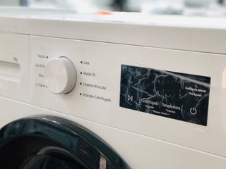 Lavadora LG 8kg nueva con tara en FrigoMark