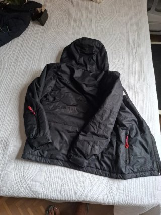 Parka infantil negra y rosa