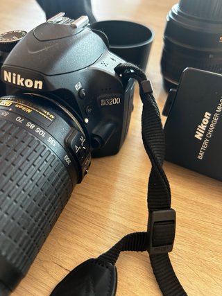 Nikon D3200 + 2 objetivos 18-55mm y 55-200mm VR +