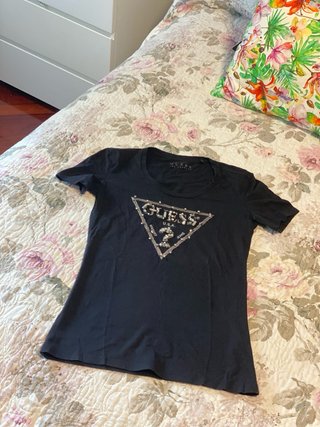 Camiseta Guess Negra