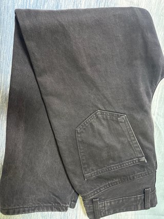 Pantalón vaquero negro corte recto Bershka