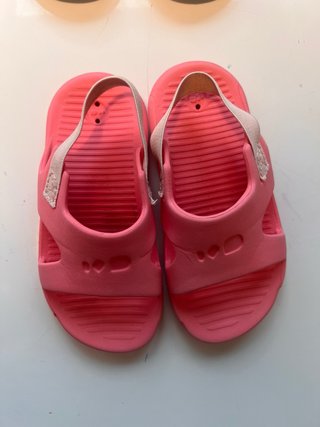 Lote 6 pares zapatos niña T.23