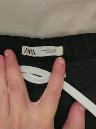 Pantalón Zara Talla M Negro