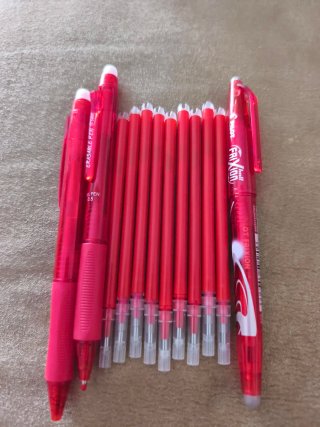 1 Bolígrafo Pilot Frixion+ 2 Rojos,9 recambios