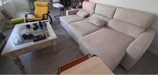 Conjunto de Salón: Sofá, Sillón y Mesas
