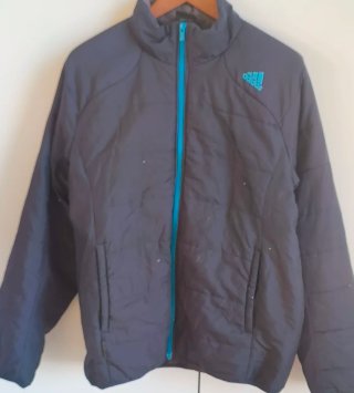 Chaqueta acolchada Adidas gris y turquesa
