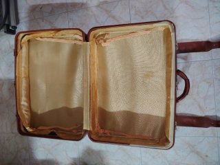 Maleta grande de cuero marrón