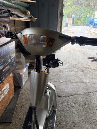 Patinete Eléctrico Scooter Años 2000