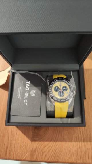 Reloj Tag Heuer Formula 1 Amarillo