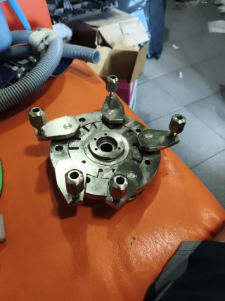 Adaptador de llantas metálico