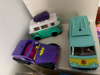 Juguetes: Coche Morado y Furgonetas