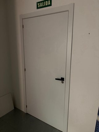 3 Puerta de Madera Blanca
