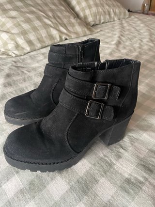 Botines Lefties ante negro hebillas tacón