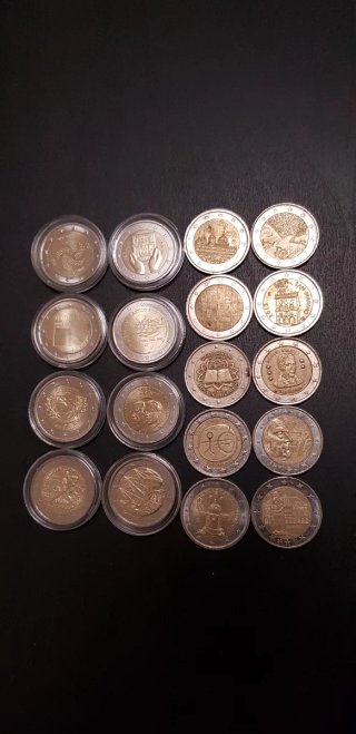 Lotto 18 monete da 2€ commemorative