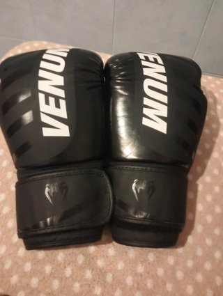 Guantes de Boxeo Venum Negros 14 oz