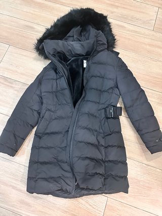 Plumífero Zara Negro con Capucha